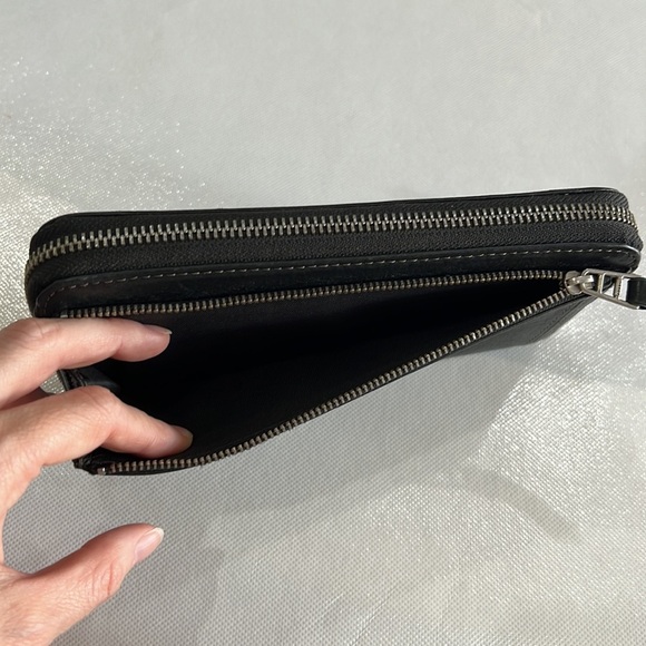 Fossil Black Leather Wallet - Picture 5 of 10